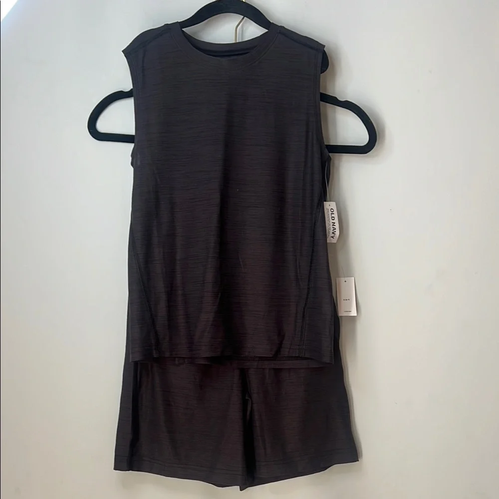 NWT Old Navy Boys Kids Gray Set of 3 Sleeveless &‎ Short Sleeve Top Shorts Small